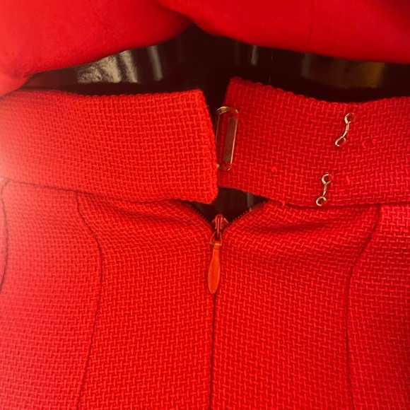 CHANEL red blazer
Vintage 1995 Dress skirt Set
Size S/XS US 2 FR34 preloved - Picture 10 of 15